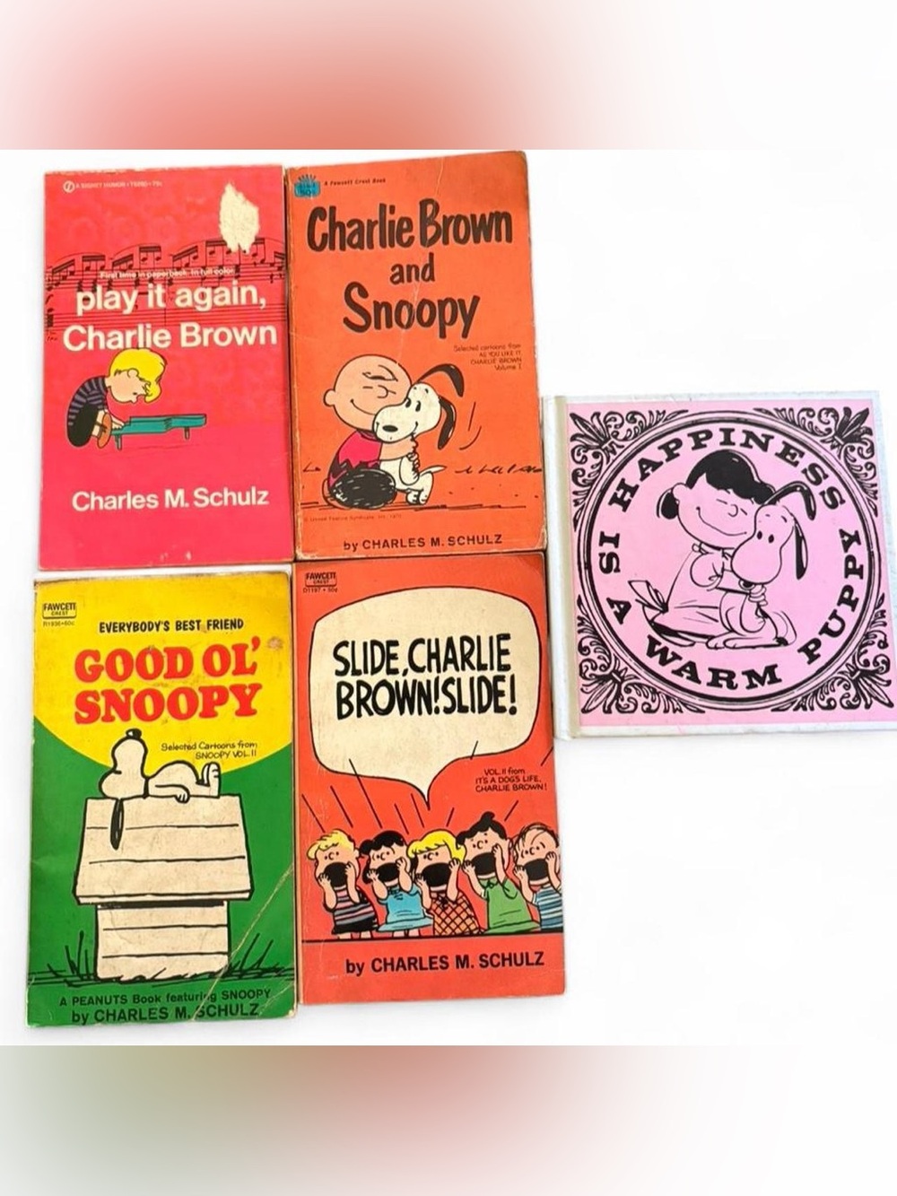 Vintage Peanuts Charlie Brown Snoopy Lucy Vintage Comic Book Lot